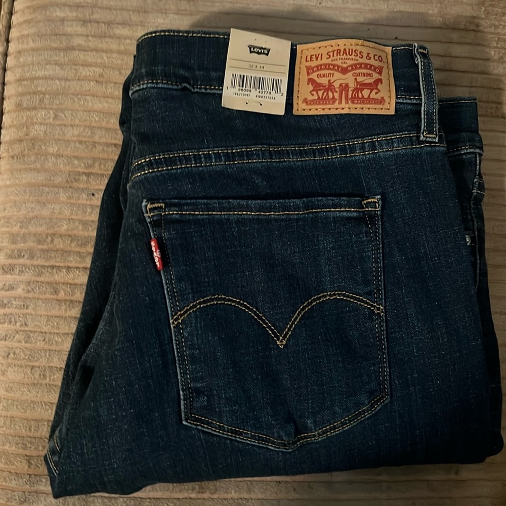 Brand new Levi’s 312s